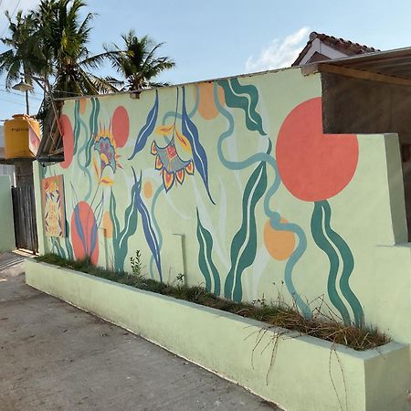 Tiga Spies Hostel Kuta  Bagian luar foto