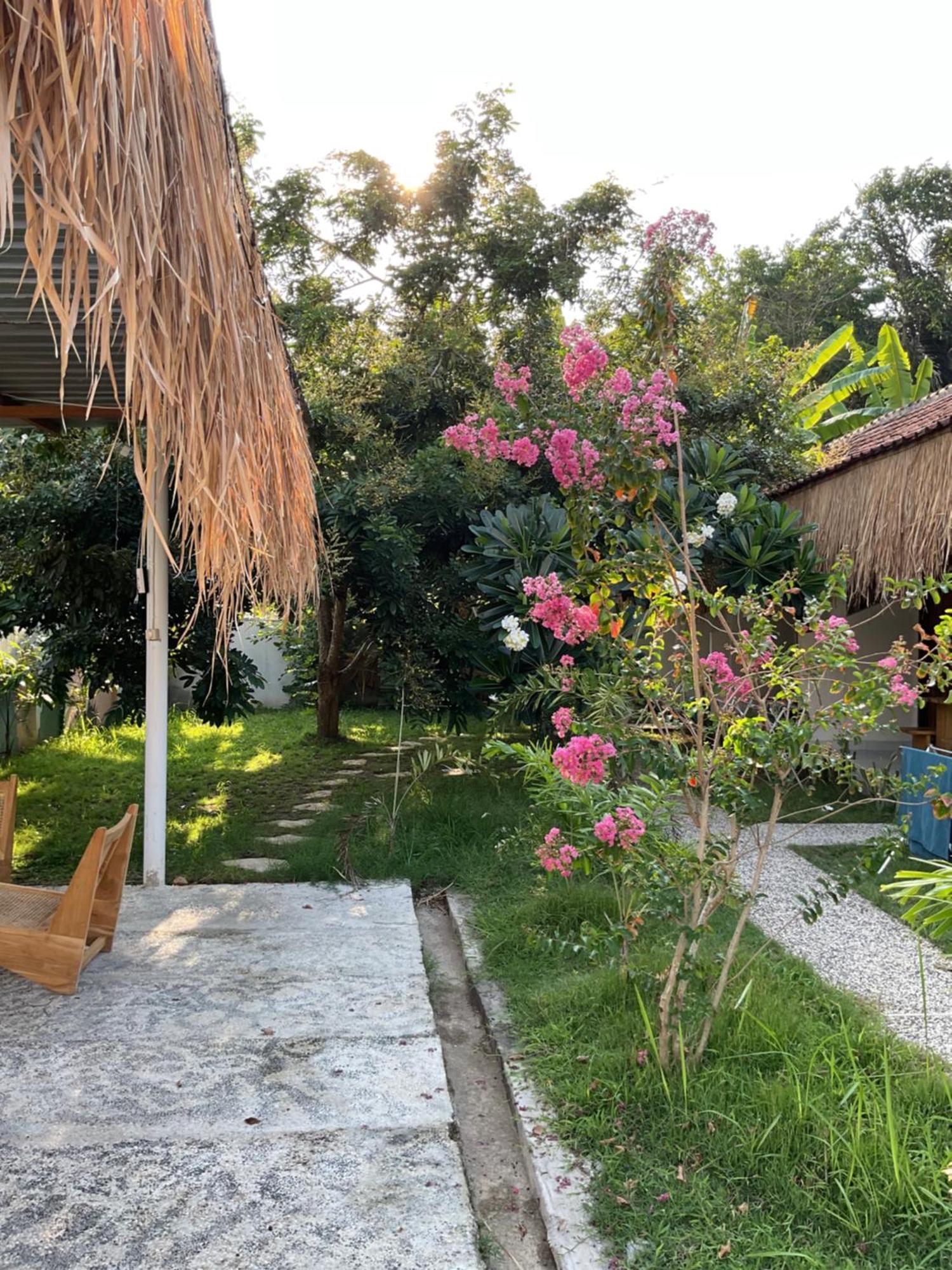 Tiga Spies Hostel Kuta  Bagian luar foto
